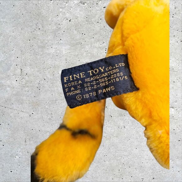 Vintage Licensed Garfield Laying Flat Plush - Picture 2 of 5
